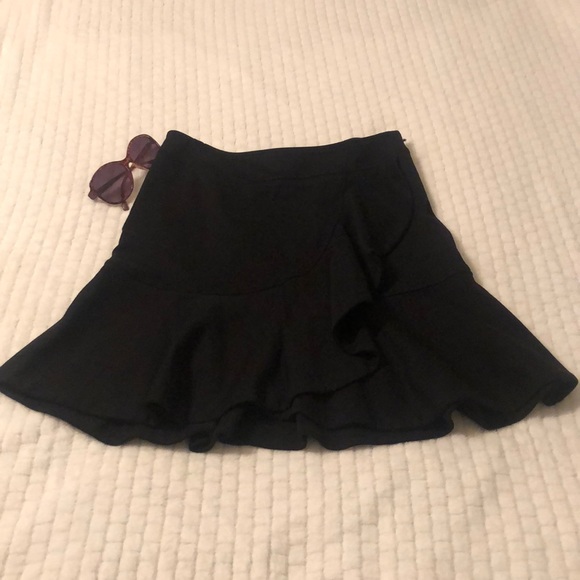 White House Black Market Dresses & Skirts - White House Black House Ruffle Skirt White House Black Market Dresses & Skirts - White House Black House Ruffle Skirt